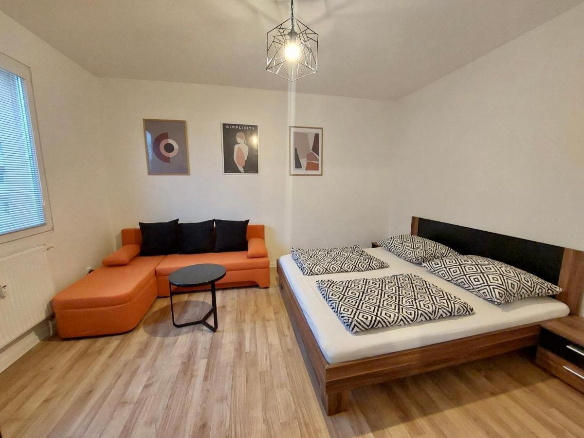 Utulny Apartman V Centre Bb Besztercebánya Kültér fotó